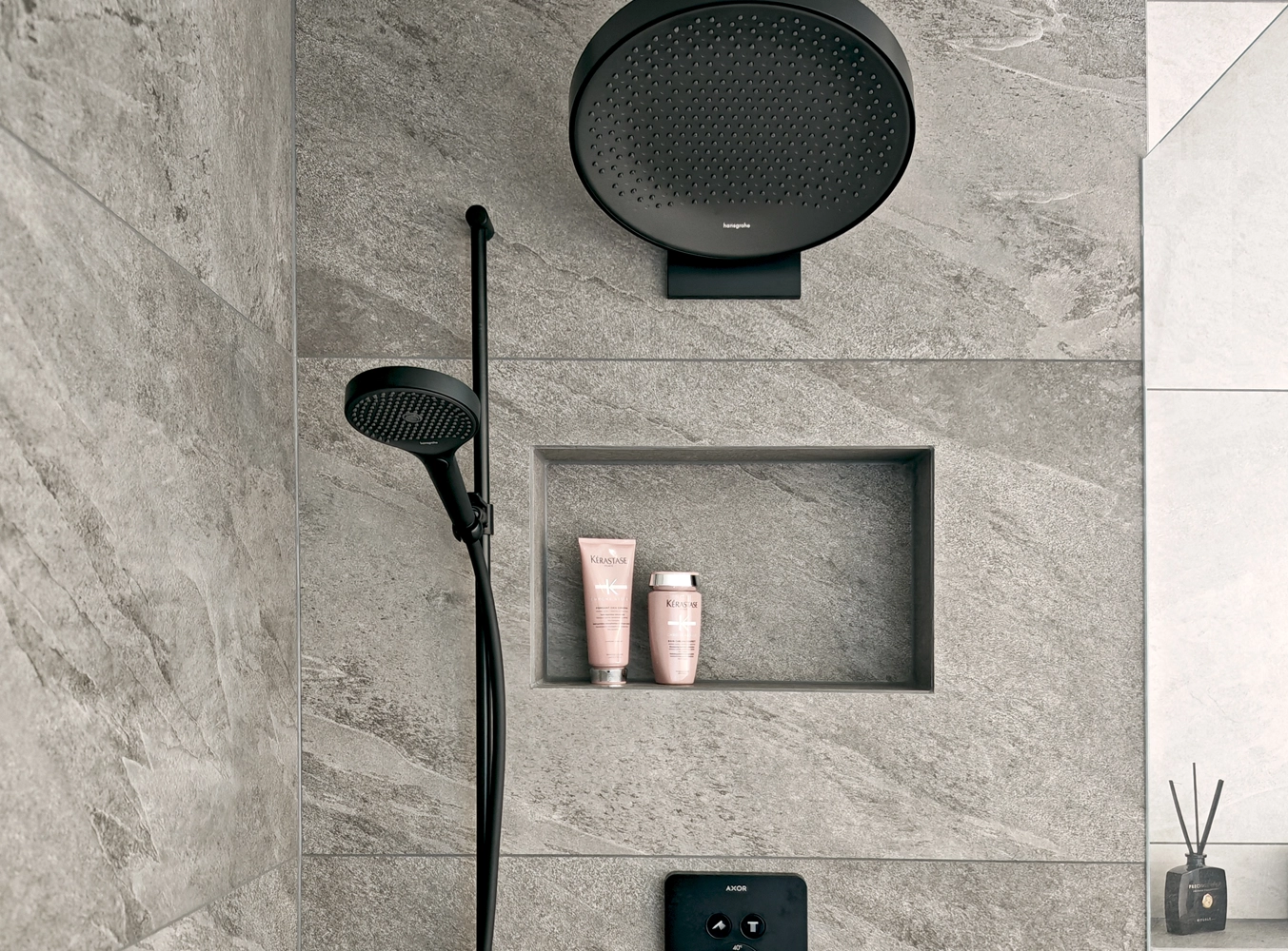 Duscharmatur mit Wandnische, Referenz Elegance